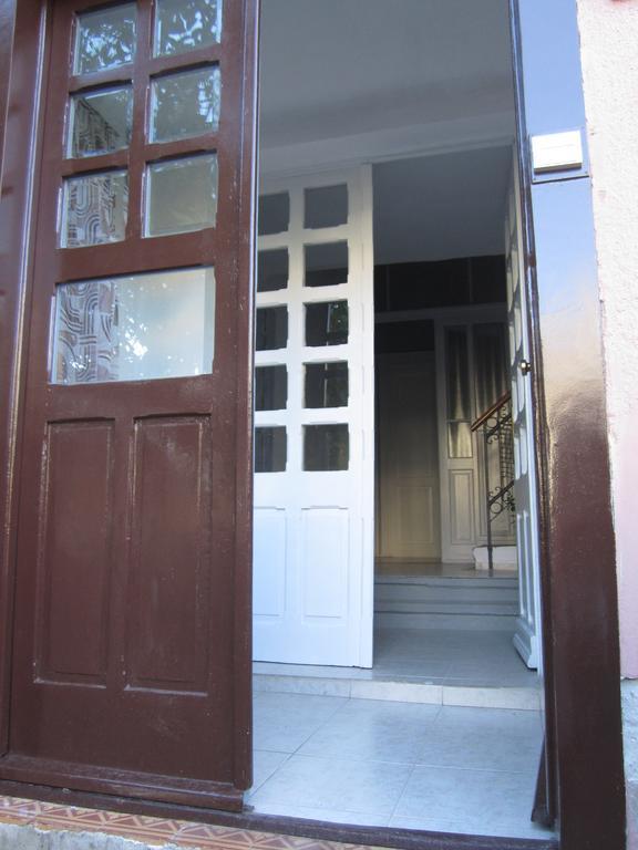 Guest House Ilona พูลา ภายนอก รูปภาพ